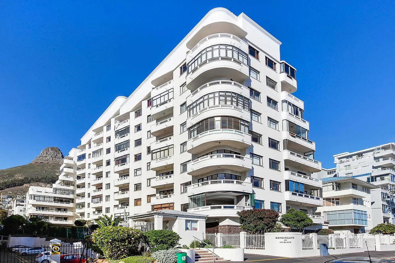 Backup Powered Sea View Apartment On The Promenade Cape Town